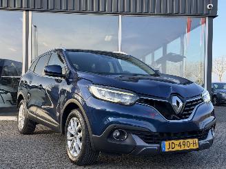 Vaurioauto  passenger cars Renault Kadjar 1.2 TCe Intens NAP 2016/2