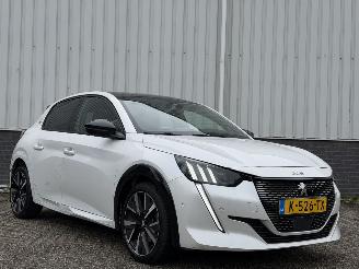 damaged passenger cars Peugeot 208 1.2 GT-LINE AUTOMAAT/PANO 2021/3