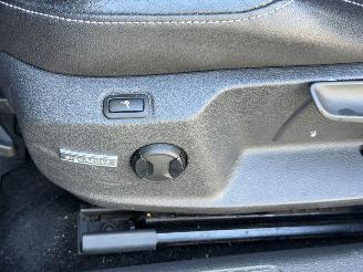 Volkswagen Golf 1.2 TSI Highline AUTOMAAT picture 11