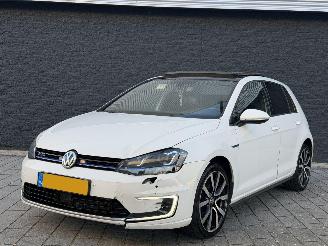 škoda osobní automobily Volkswagen Golf GTE PANO/AUTOMAAT/LEER 2015/2