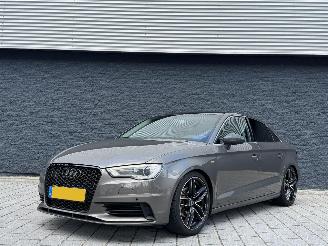 Unfallwagen Audi A3 1.4TFSI LIMOUSINE AUTOMAAT/LED 2014/11