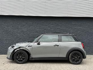Mini Cooper 1.5 Automaat/Pano full option picture 6
