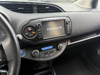 Toyota Yaris Hybrid Design AUTOMAAT picture 10