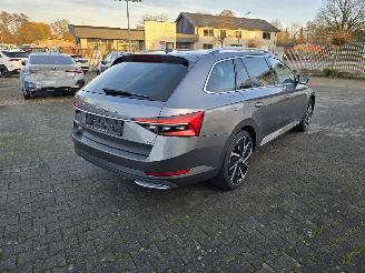 Avarii autoturisme Skoda Superb Hybride 160 kW L&K 2023/11