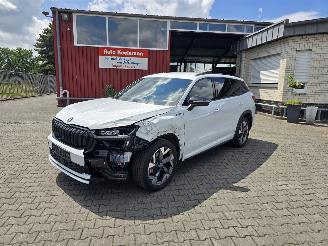 Damaged car Skoda Kodiaq iv Sportline 2025/8