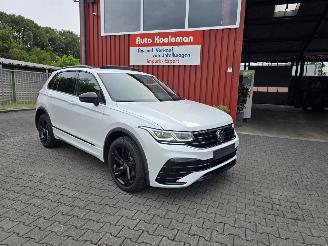 Schadeauto Volkswagen Tiguan R-LINE 180 kW Hybride 2023/6