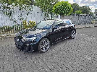 Unfallwagen Audi A1 TFSi 30 S-LINE 2023/1