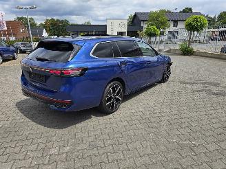 Volkswagen Passat  picture 3