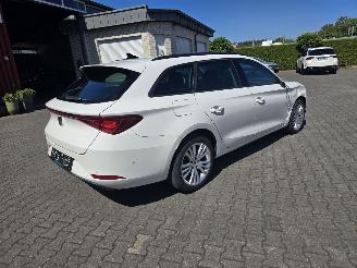 Seat Leon Leon Sportstourer 2.0 TDI picture 3