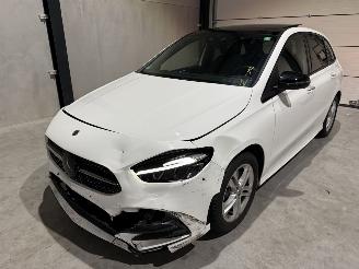 Unfallwagen Mercedes B-klasse 250e AMG LINE VOL OPTIE! 2023/9