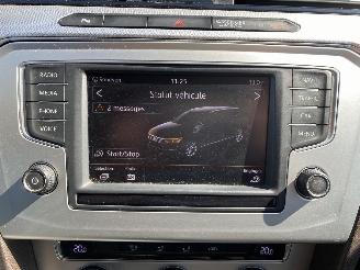 Volkswagen Passat Comfortline, Trekhaak, Camera, Airco picture 37