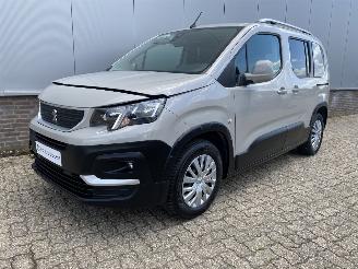Vaurioauto  passenger cars Peugeot Rifter 1.2 Puretech Active Apple Carplay/Android Auto, Airco, Trekhaak 2020/7