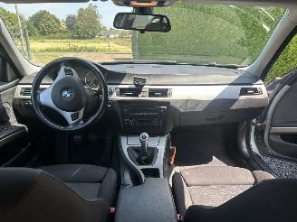 BMW 3-serie 320i Touring picture 16