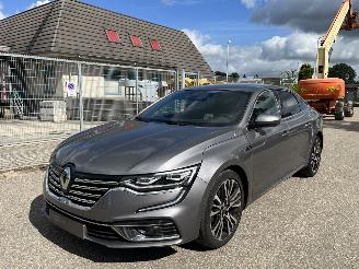 damaged passenger cars Renault Talisman Initiale Paris 2020/12