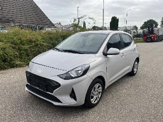 damaged passenger cars Hyundai I-10 Automaat 2025/12
