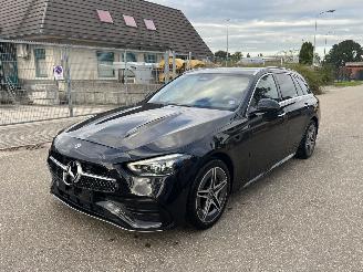 Schadeauto Mercedes C-klasse Estate C300e AMG LINE 2024/4