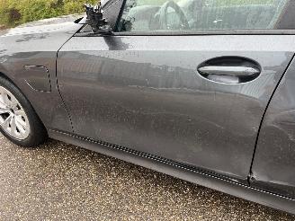 BMW 3-serie Touring 330e picture 15