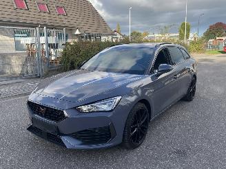 uszkodzony samochody osobowe Cupra Leon Sportstourer 1.4 e-Hybrid VZ 245 pk 2024/6