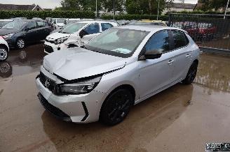 damaged passenger cars Opel Corsa 1.2 BENZ 2024/2
