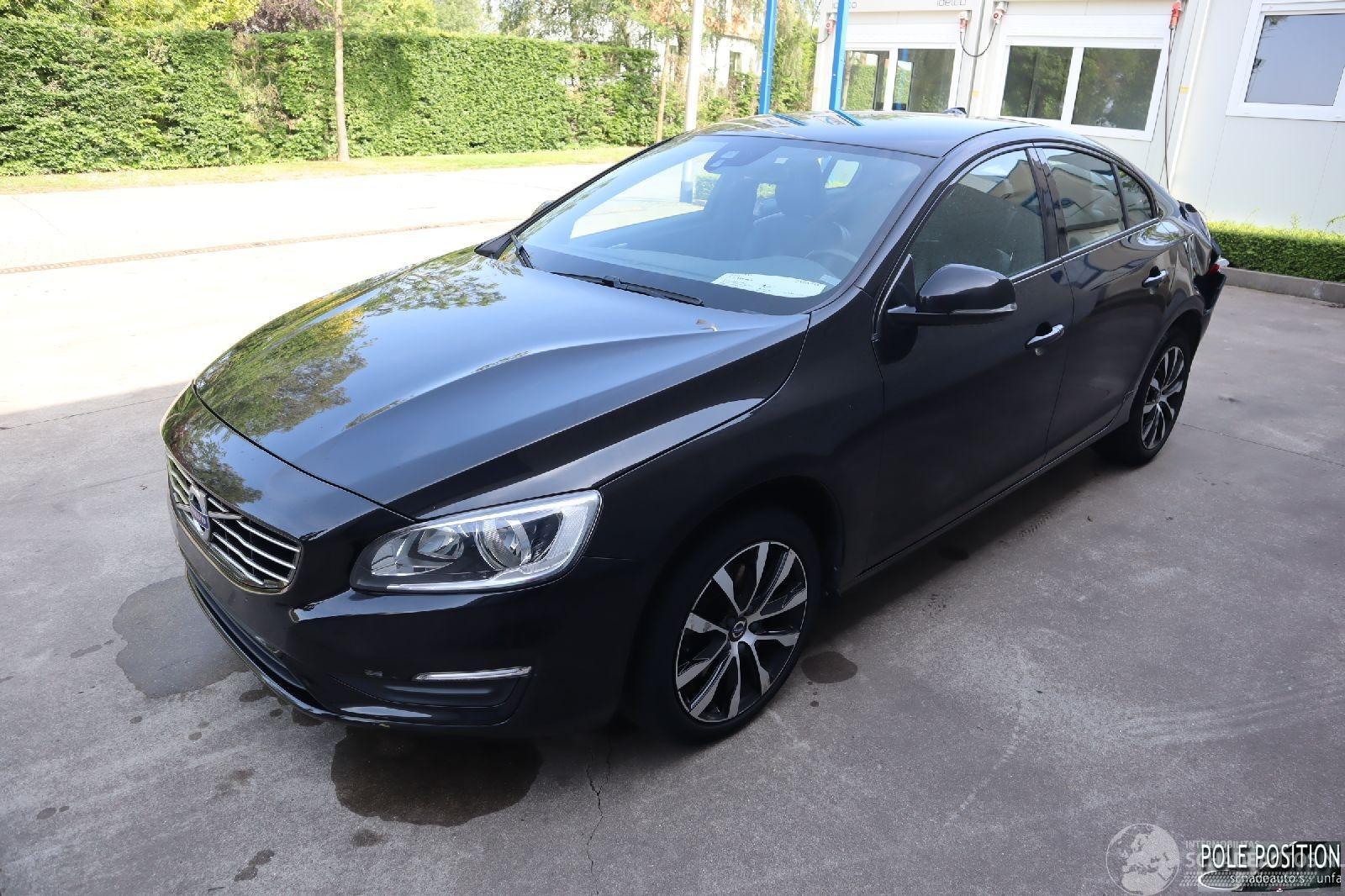 Volvo S-60 1.5 BENZ