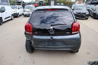 Peugeot 108 1.0 BENZ picture 4