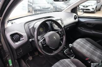 Peugeot 108 1.0 BENZ picture 9