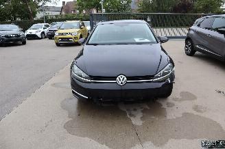 krockskadad bil auto Volkswagen Golf 1.0 BENZ 2019/9