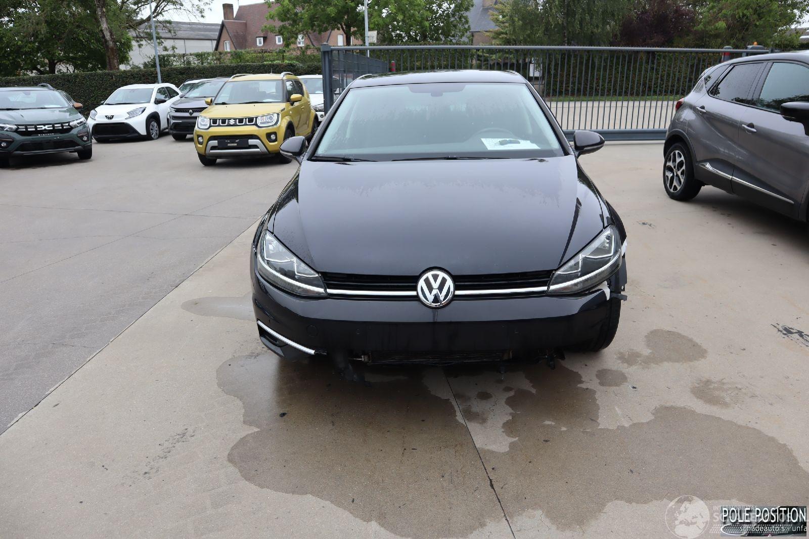 Volkswagen Golf 1.0 BENZ