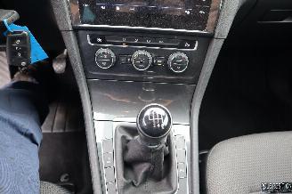 Volkswagen Golf 1.0 BENZ picture 14