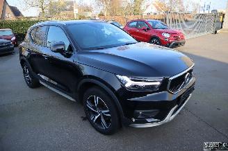 uszkodzony samochody osobowe Volvo XC40 1.5 BENZ 2019/3