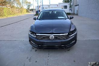 Coche accidentado Volkswagen Passat 1.6 TDI 2018/6
