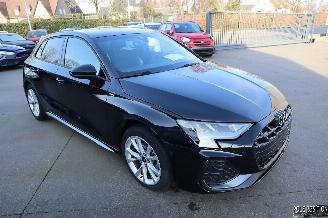 Voiture accidenté Audi A3 1.5 BENZ S-LINE 2025/1