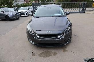 Vaurioauto  passenger cars Ford Focus 1.0 BENZ 2015/2