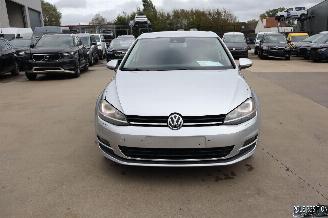 Voiture accidenté Volkswagen Golf 1.2 BENZ 2014/9