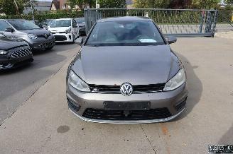 Coche accidentado Volkswagen Golf 1.6 TDI 2015/3