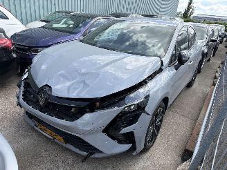 Schadeauto Renault Clio 1.0 Tce 90 GPF Techno NAP 2024/9