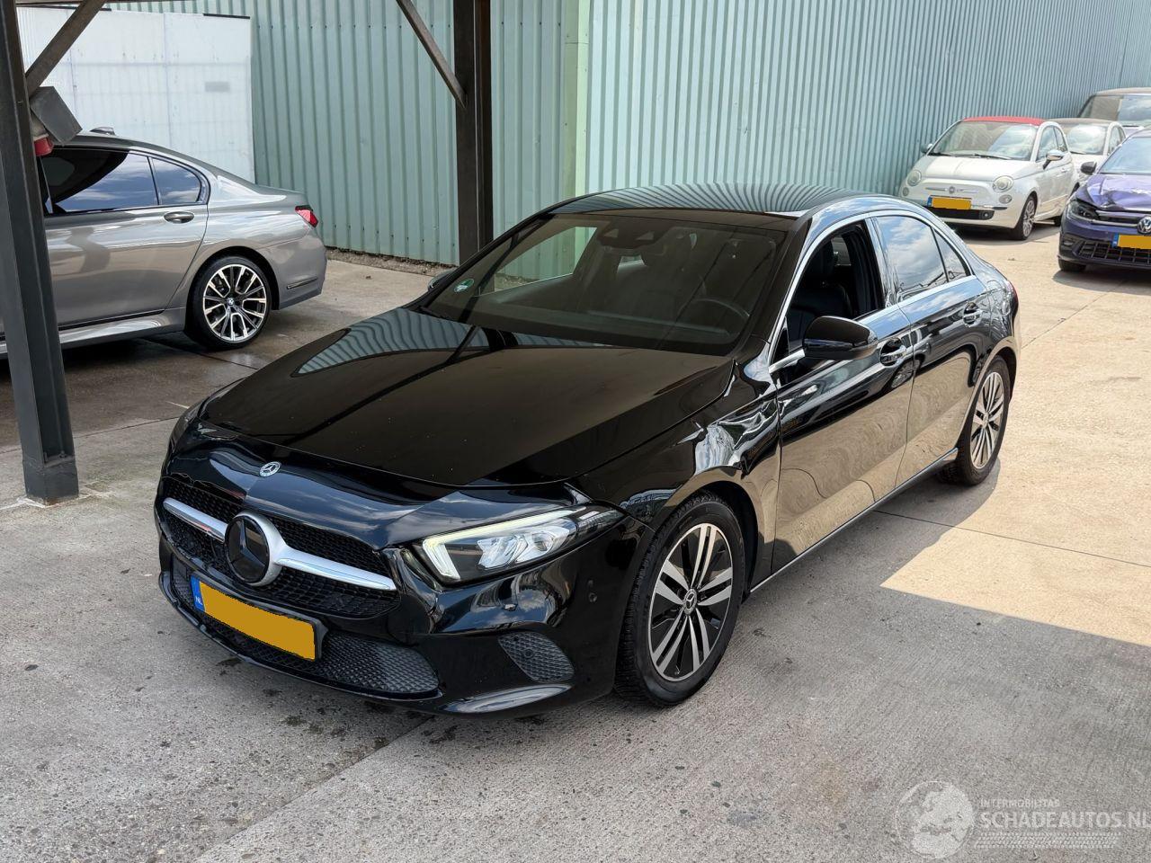 Mercedes A-klasse Sedan Automaat Sfeerverlichting Nap