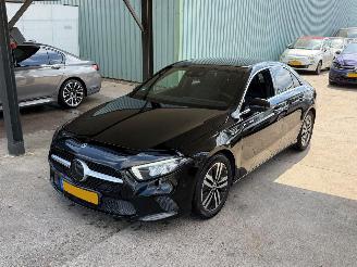 krockskadad bil auto Mercedes A-klasse Sedan Automaat Sfeerverlichting Nap 2021/4