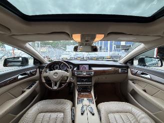 Mercedes CLS 350 CDI 4 MATIC AMG FULL OPTIONS picture 12