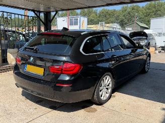 BMW 5-serie 523i High Executive Leder Xenon Pano picture 5