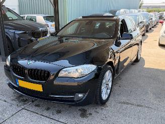 Unfallwagen BMW 5-serie 523i High Executive Leder Xenon Pano 2011/8