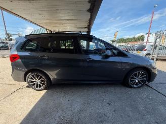 BMW 2-serie 220i M PERFORMANCE PANO XENON 7 PERSOONS picture 5