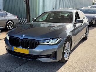uszkodzony samochody osobowe BMW 5-serie 520e Business Edition Plus 1e eigenaar nap Leder Matrix led 2022/1