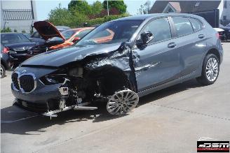 krockskadad bil auto BMW 1-serie I 2021/8