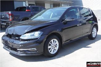 skadebil auto Volkswagen Golf VII COMFORTLINE 2017/4
