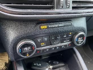 Ford Kuga 1.5 picture 16
