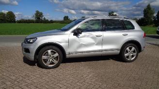 Volkswagen Touareg 3.0tsi hybrid  leer navi picture 3