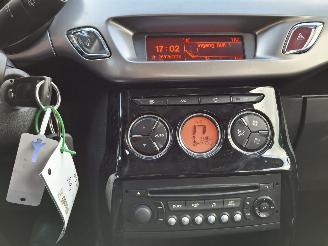 Citroën C3 1.2i automaat   1e eigenaar  clima picture 9