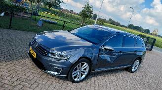 Vaurioauto  passenger cars Volkswagen Passat gte   1.4 tsi     navi pano   170kw 2016/7