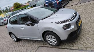 Schadeauto Citroën C3 1.2 i  82pk  navi clima 2017/7